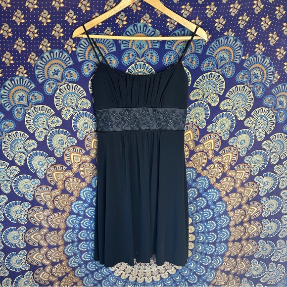 🦋5/20$🦋 black sequin waist dress - Picture 1 of 7